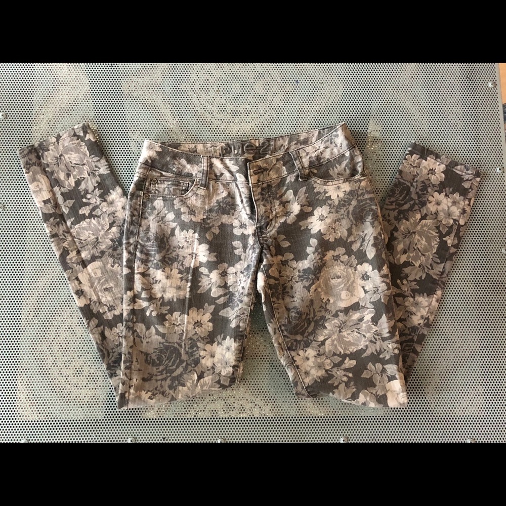 Floral skinny pants
